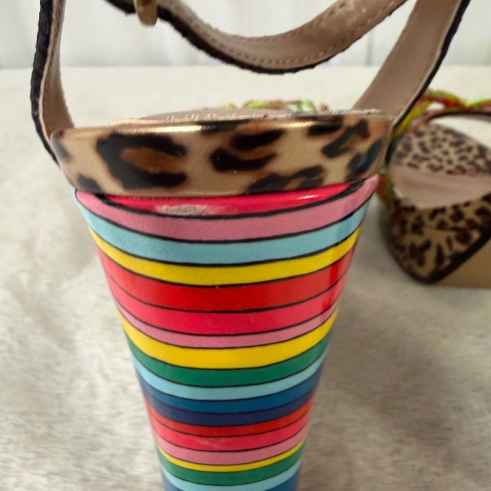NIB Betsy Johnson Leopard Print Platform Heels with Rainbow Block - Size 9 - Picture 6 of 13
